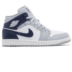 Air Jordan 1 Mid Wolf Grey Midnight Navy GS Kids Size 
 Size 5.5Y